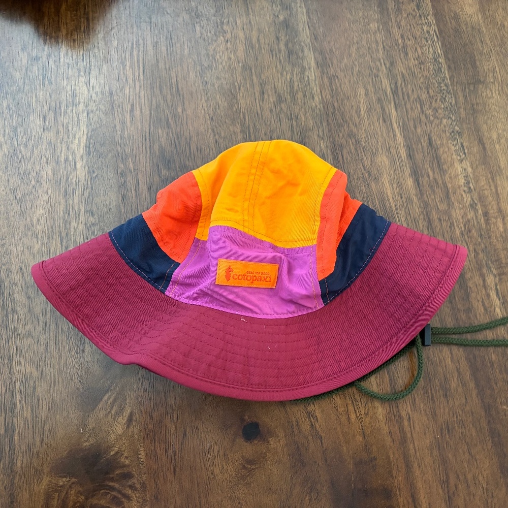 Cotopaxi tech bucket hat EUC